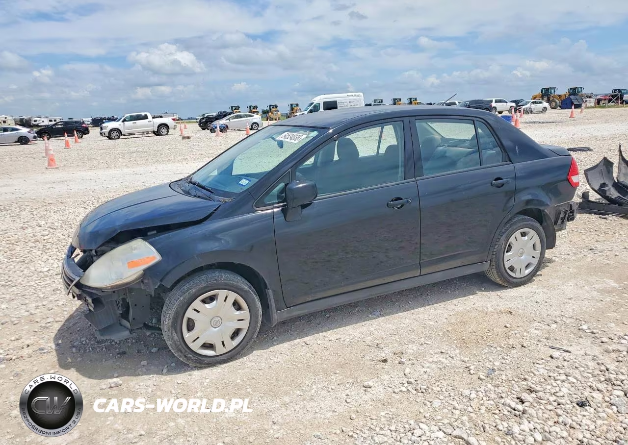 2010 Nissan Versa 1.8 S