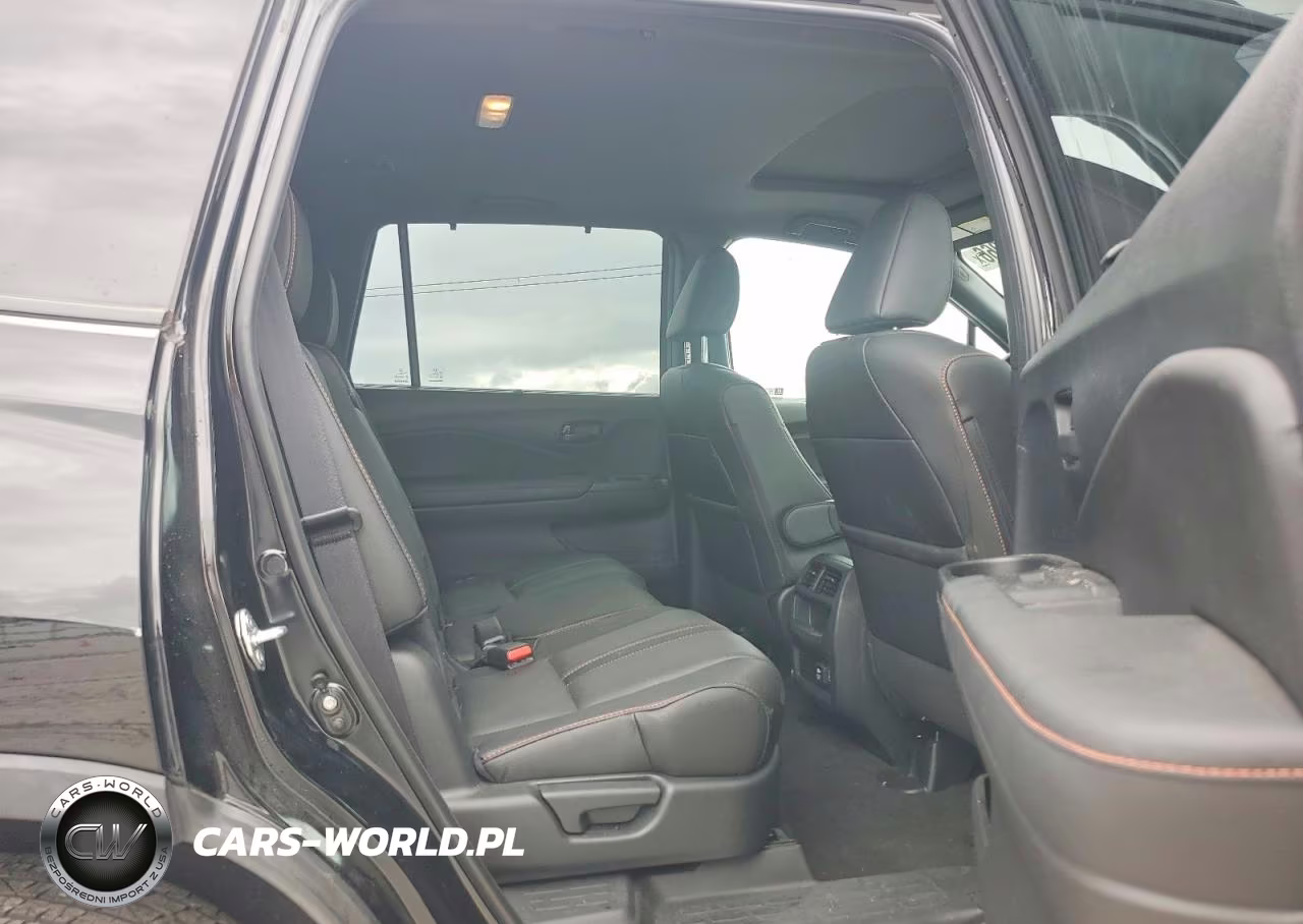 2023 Honda Passport Trail Sport VIN:5FNYF8H61PB013179 - 11