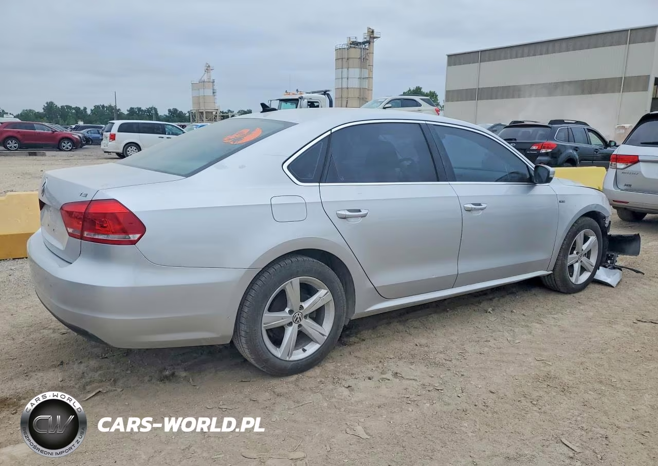 2015 Volkswagen Passat S VIN:1VWAT7A38FC104270 - 3