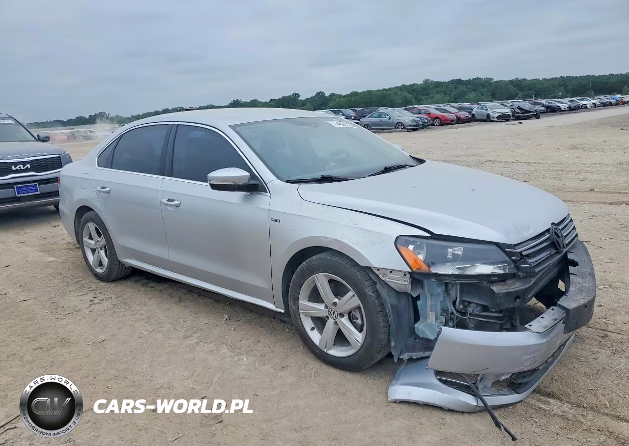 2015 Volkswagen Passat S VIN:1VWAT7A38FC104270 - 4