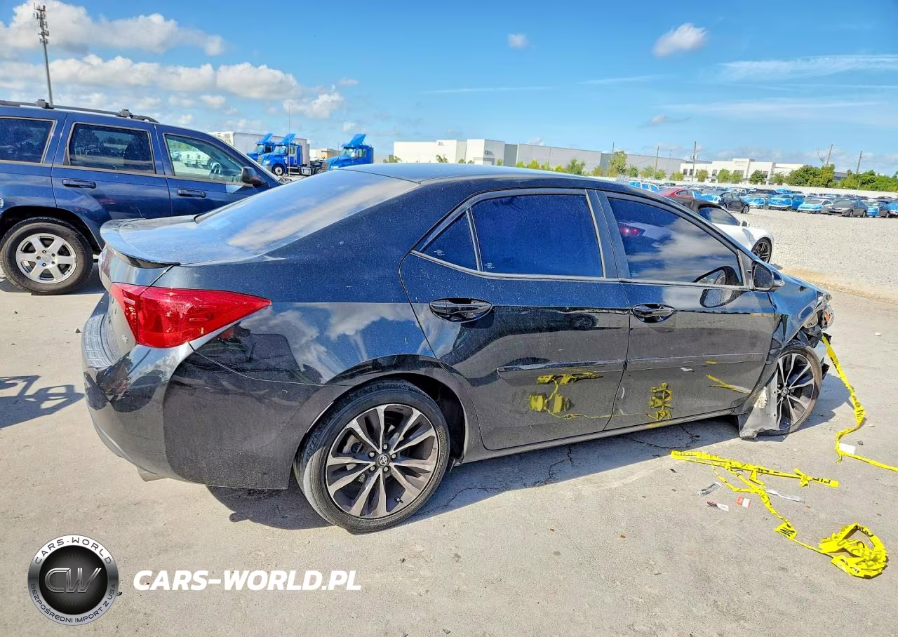 2019 Toyota Corolla Se VIN:2T1BURHE7KC205177 - 3