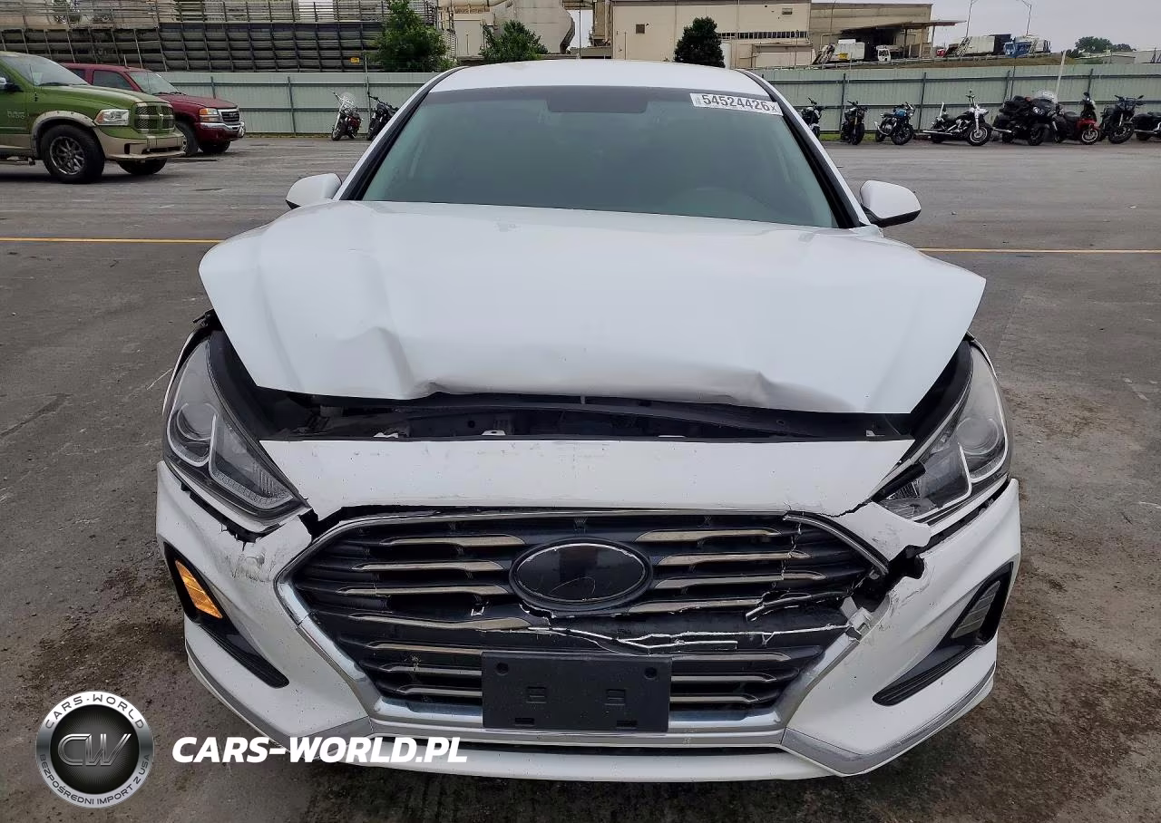 2019 Hyundai Sonata VIN:5NPE24AF9KH803051 - 5
