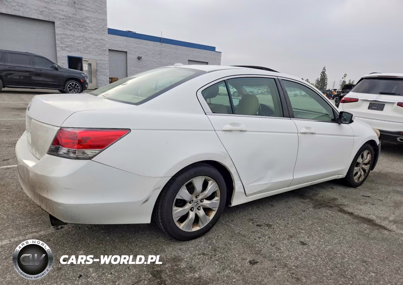 2008 Honda Accord Exl VIN:JHMCP26828C075700 - 3