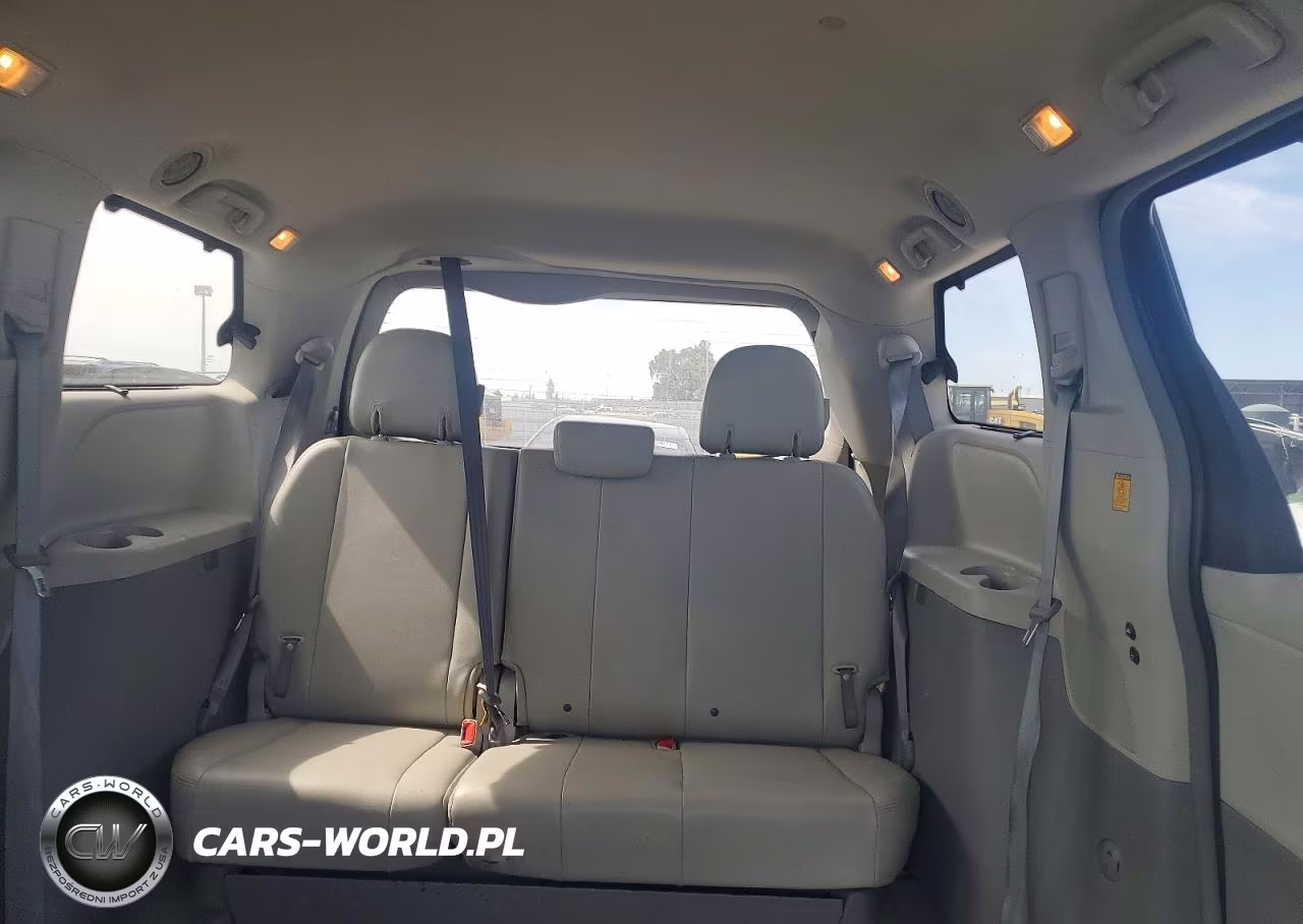 2013 Toyota Sienna Xle 8-Passenger VIN:5TDYK3DC8DS389511 - 10