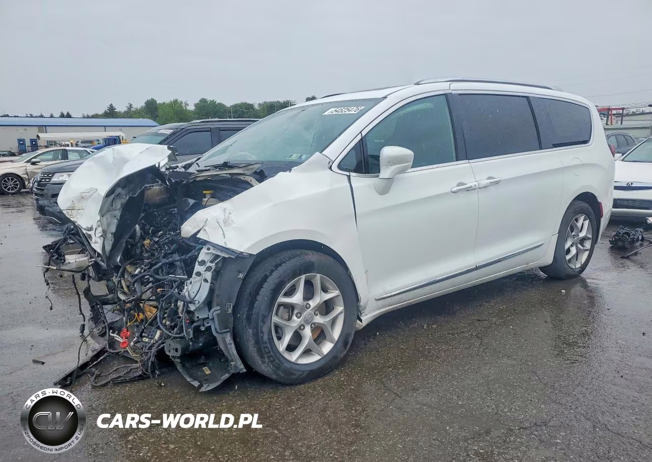 2019 Chrysler Pacifica Touring L Plus – zdjęcie 1 z 14