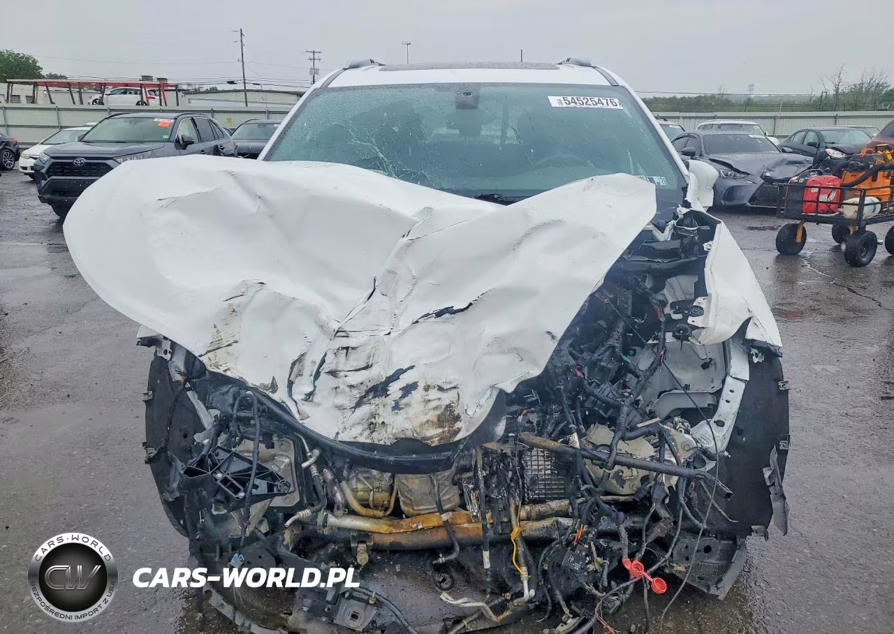 2019 Chrysler Pacifica Touring L Plus VIN:2C4RC1EG6KR746195 - 5