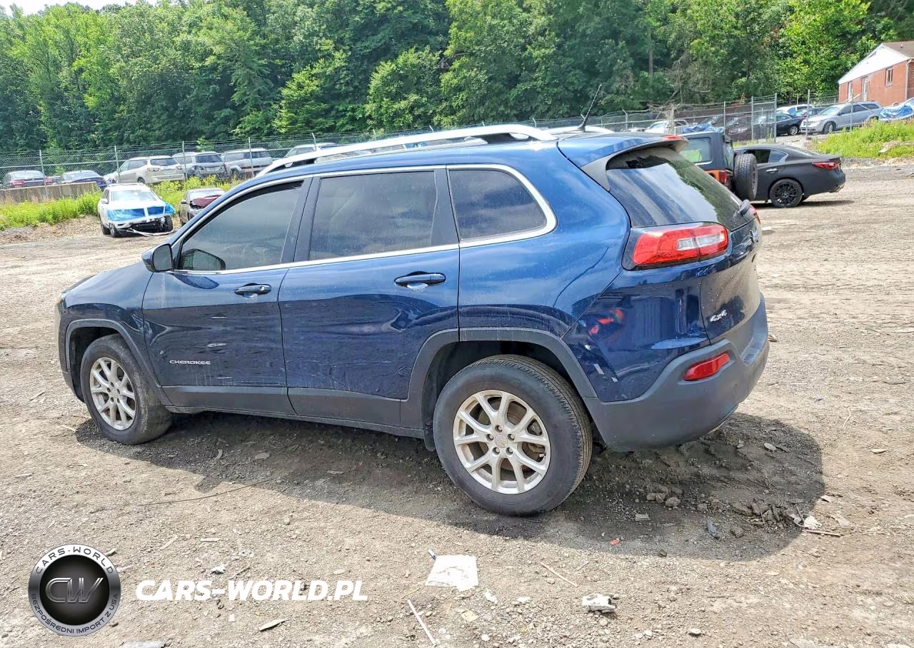 2018 Jeep Cherokee Latitude VIN:1C4PJMCB0JD586175 - 2