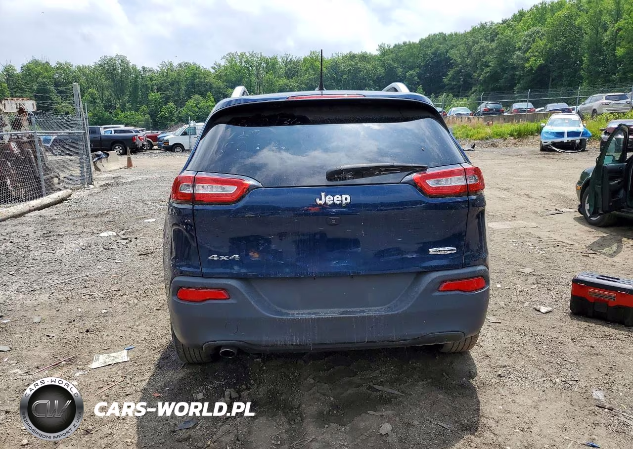 2018 Jeep Cherokee Latitude VIN:1C4PJMCB0JD586175 - 6
