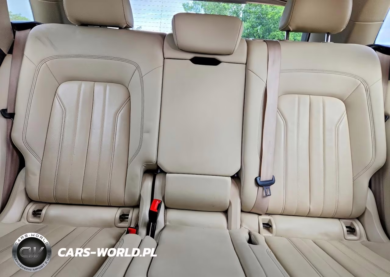 2021 Audi Q5 Premium VIN:WA1AAAFYXM2005831 - 10