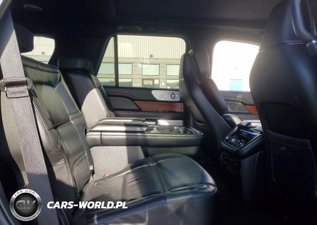 2018 Lincoln Navigator Reserve VIN:5LMJJ2LT1JEL21366 - 11
