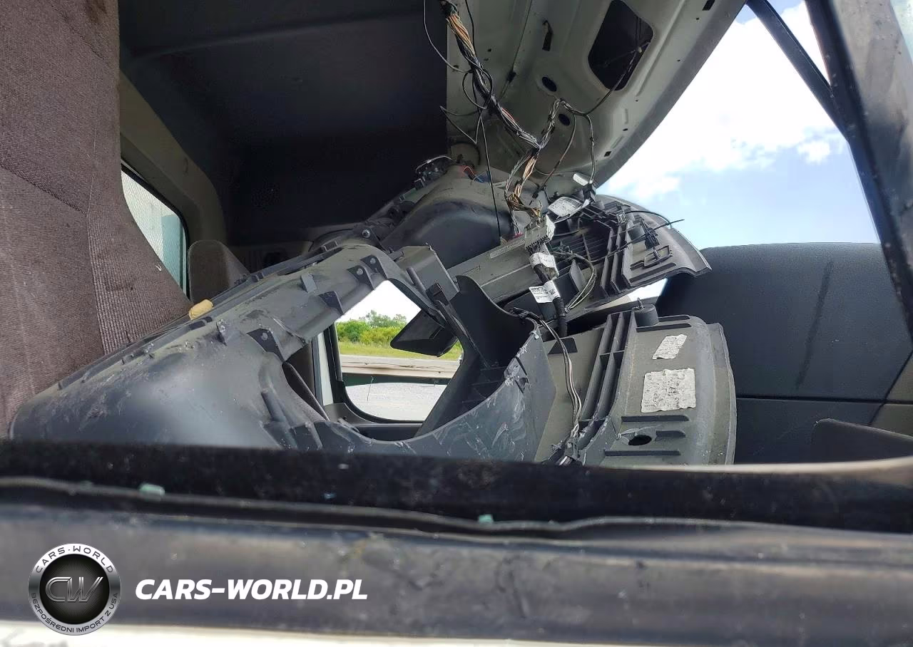 2019 Suzuki Cascadia 125 Semi Truck VIN:3AKJGEDR7KSKK6654 - 5