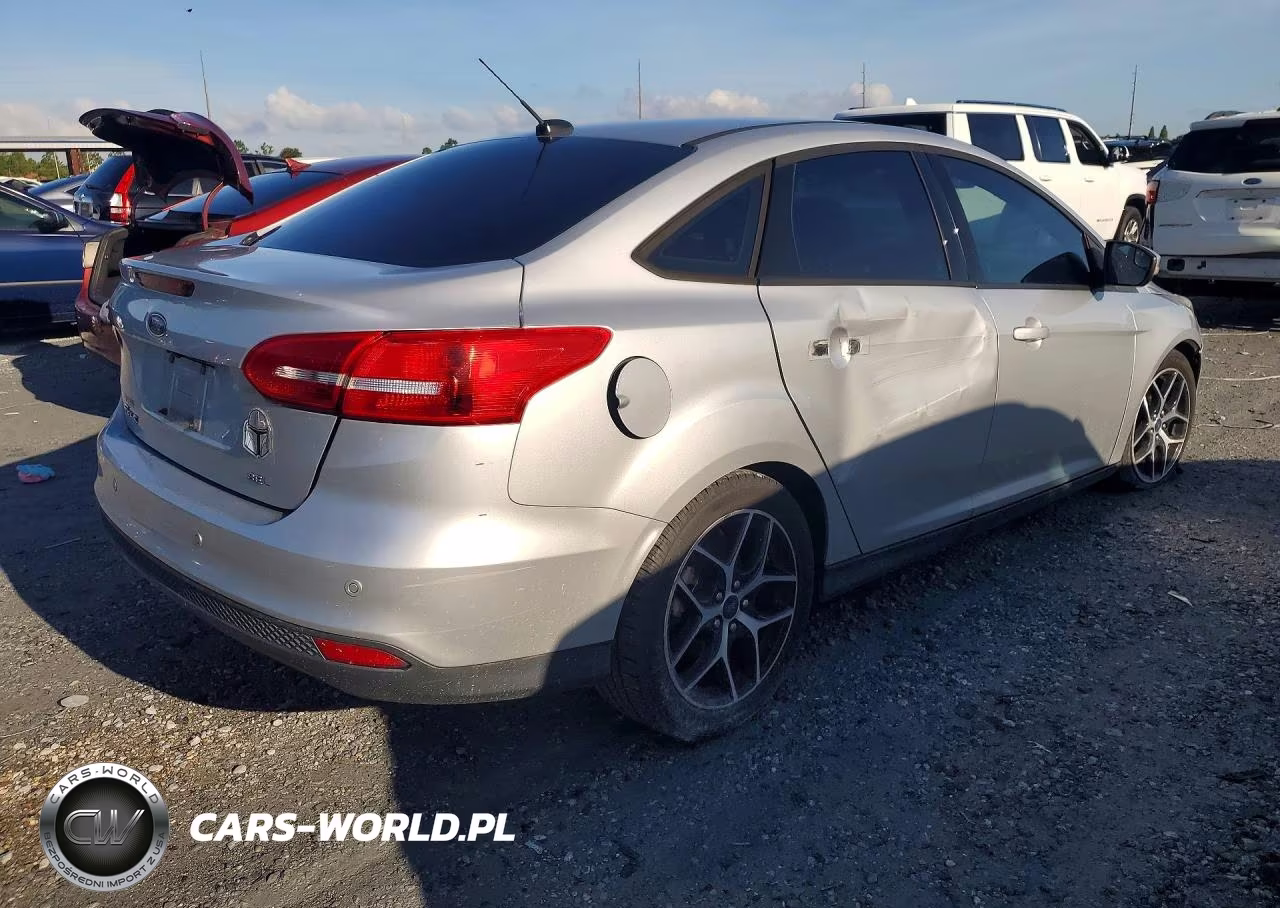 2017 Ford Focus Sel VIN:1FADP3H21HL248505 - 3