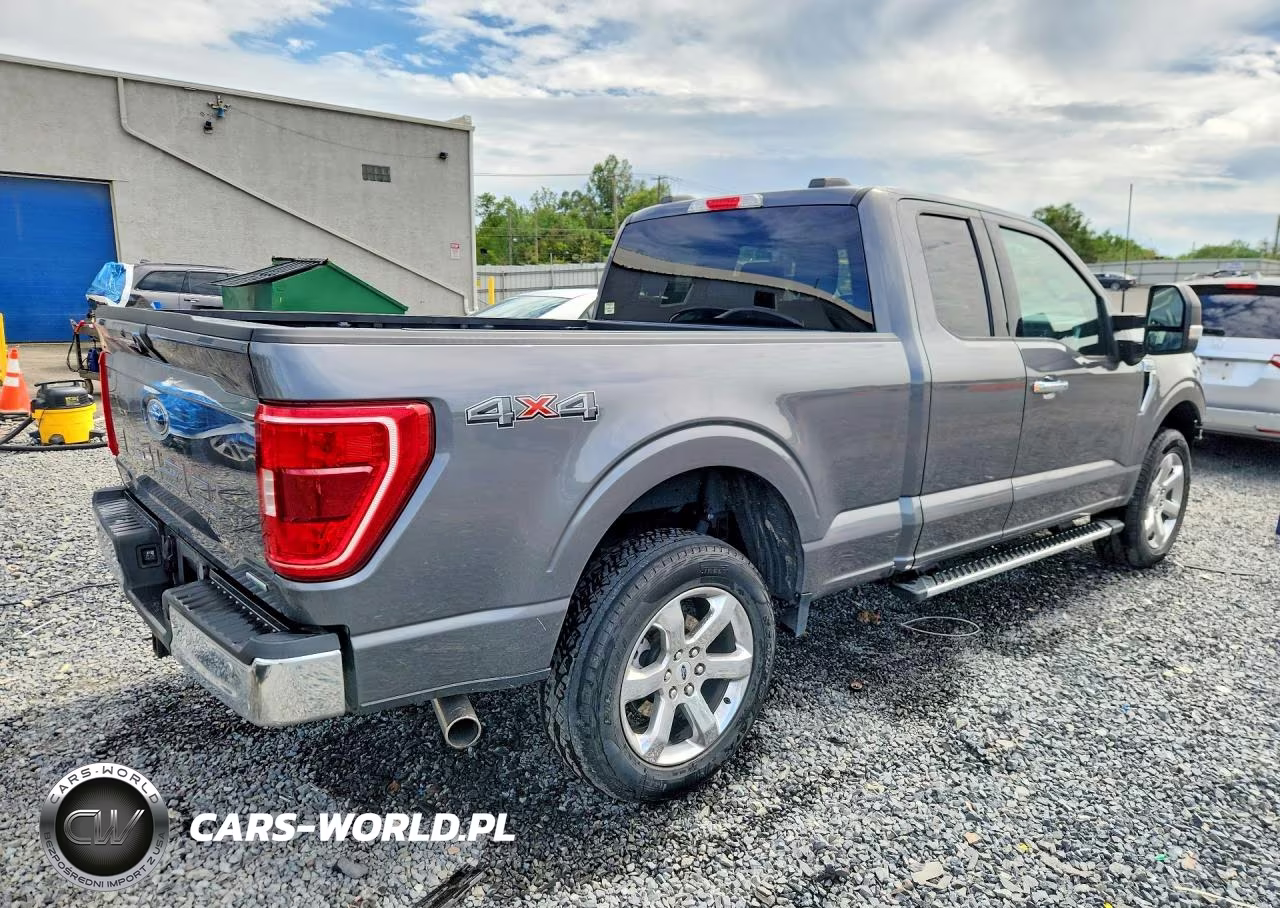 2023 Ford F150 Super Cab VIN:1FTEX1EP7PFA98075 - 3