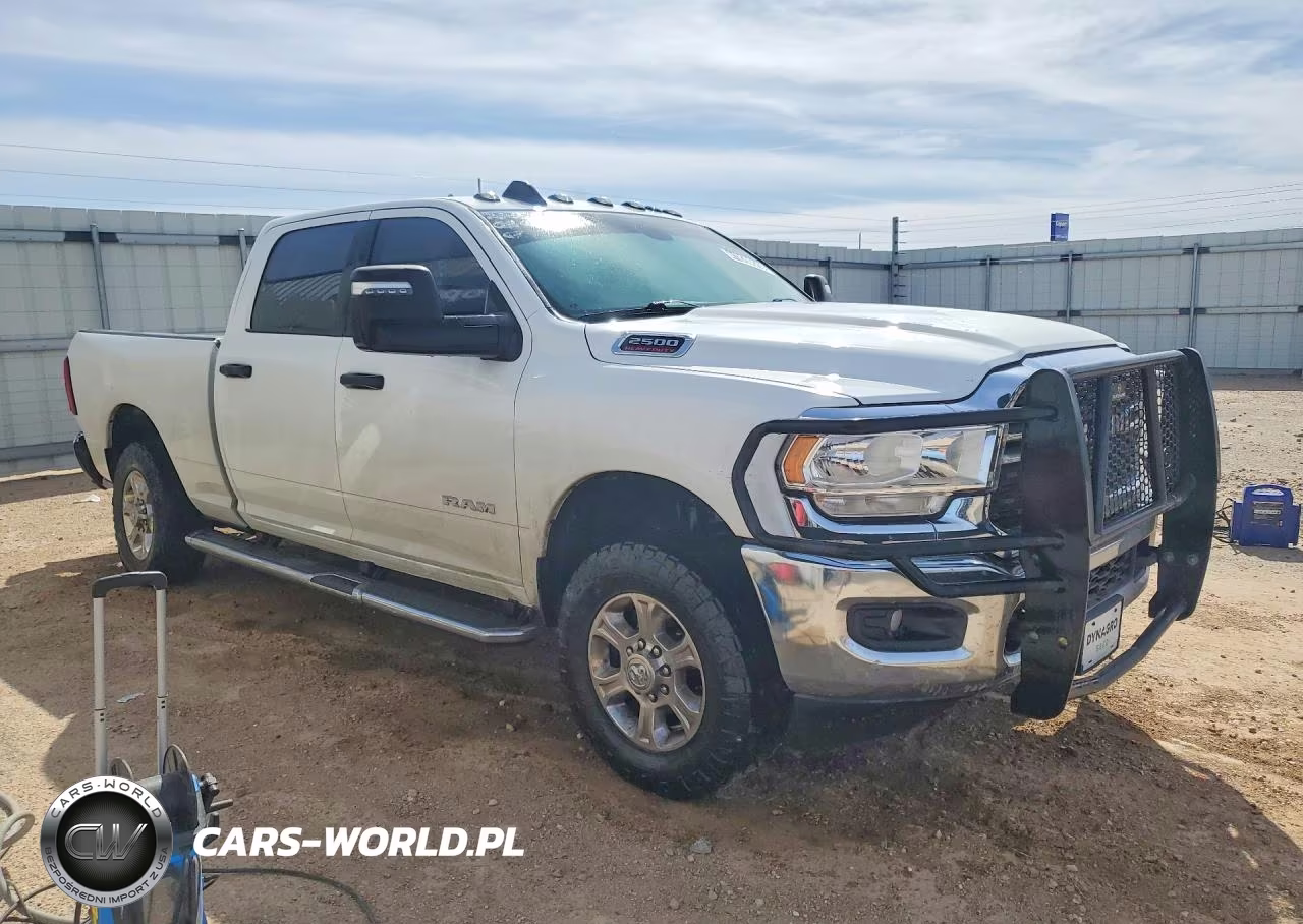 2023 Ram 2500 Big Horn VIN:3C6UR5DJXPG514555 - 4