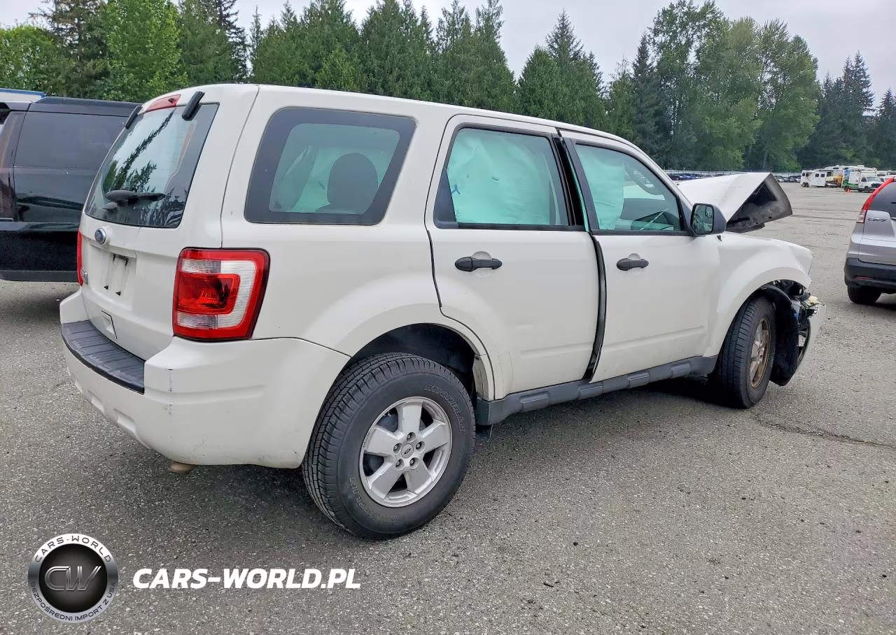 2012 Ford Escape Xls VIN:1FMCU0C78CKC83777 - 3