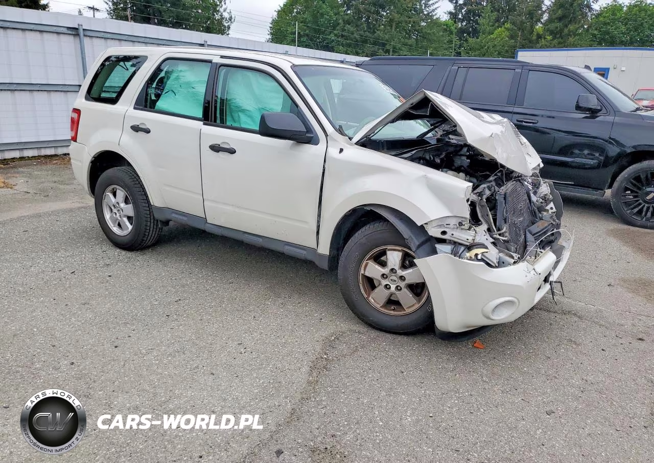2012 Ford Escape Xls VIN:1FMCU0C78CKC83777 - 4
