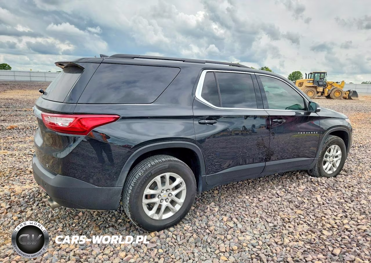 2021 Chevrolet Traverse VIN:1GNERHKW8MJ257037 - 3