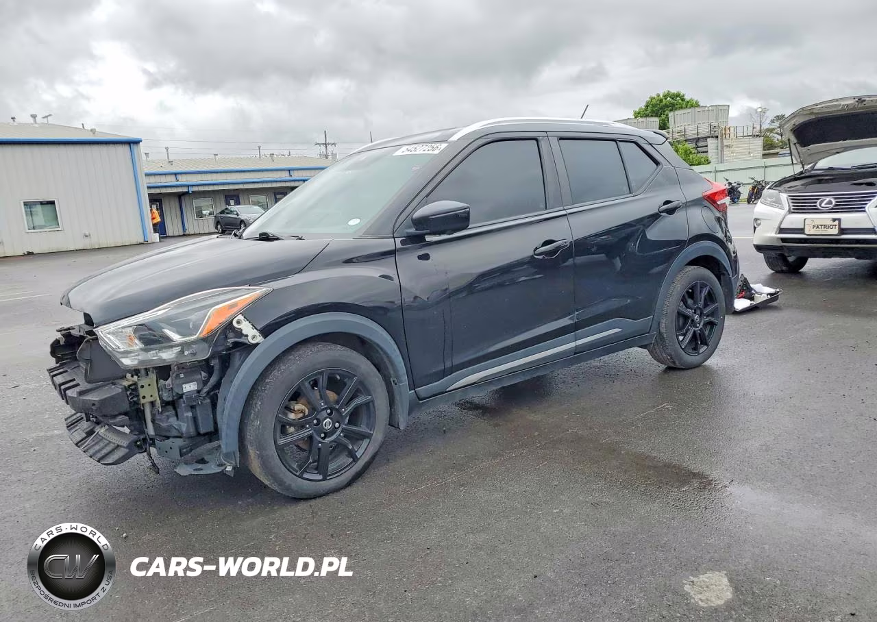 2020 Nissan Kicks Sr
