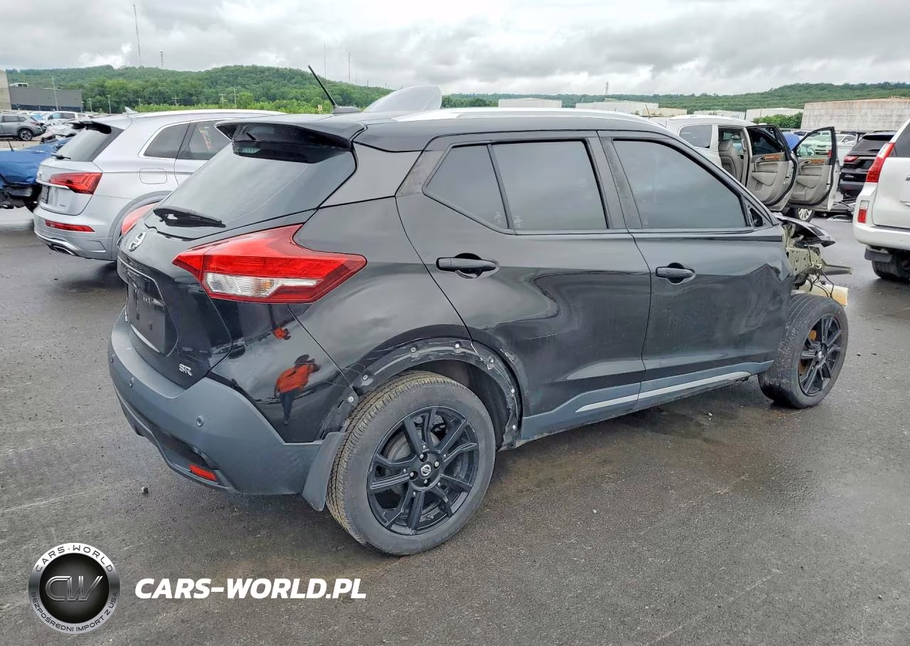 2020 Nissan Kicks Sr VIN:3N1CP5DV2LL560172 - 3