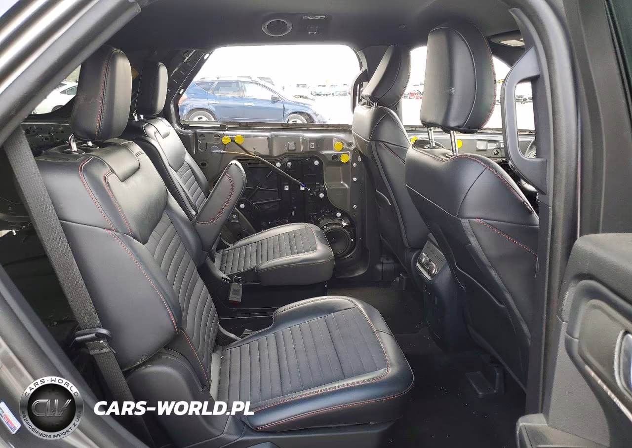 2025 Ford Explorer St-Line VIN:1FMUK8KH7SGB59066 - 11