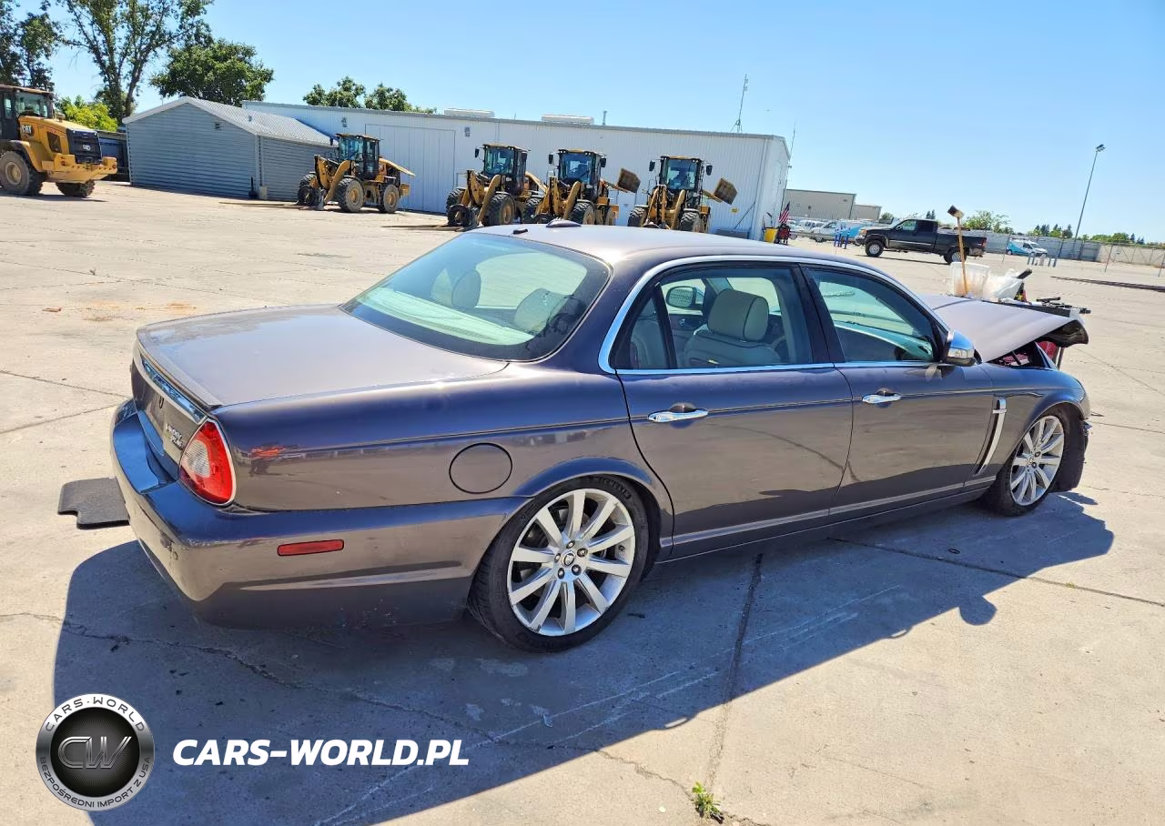 2008 Jaguar Xj Vanden Plas VIN:SAJWA82B08SH20620 - 3