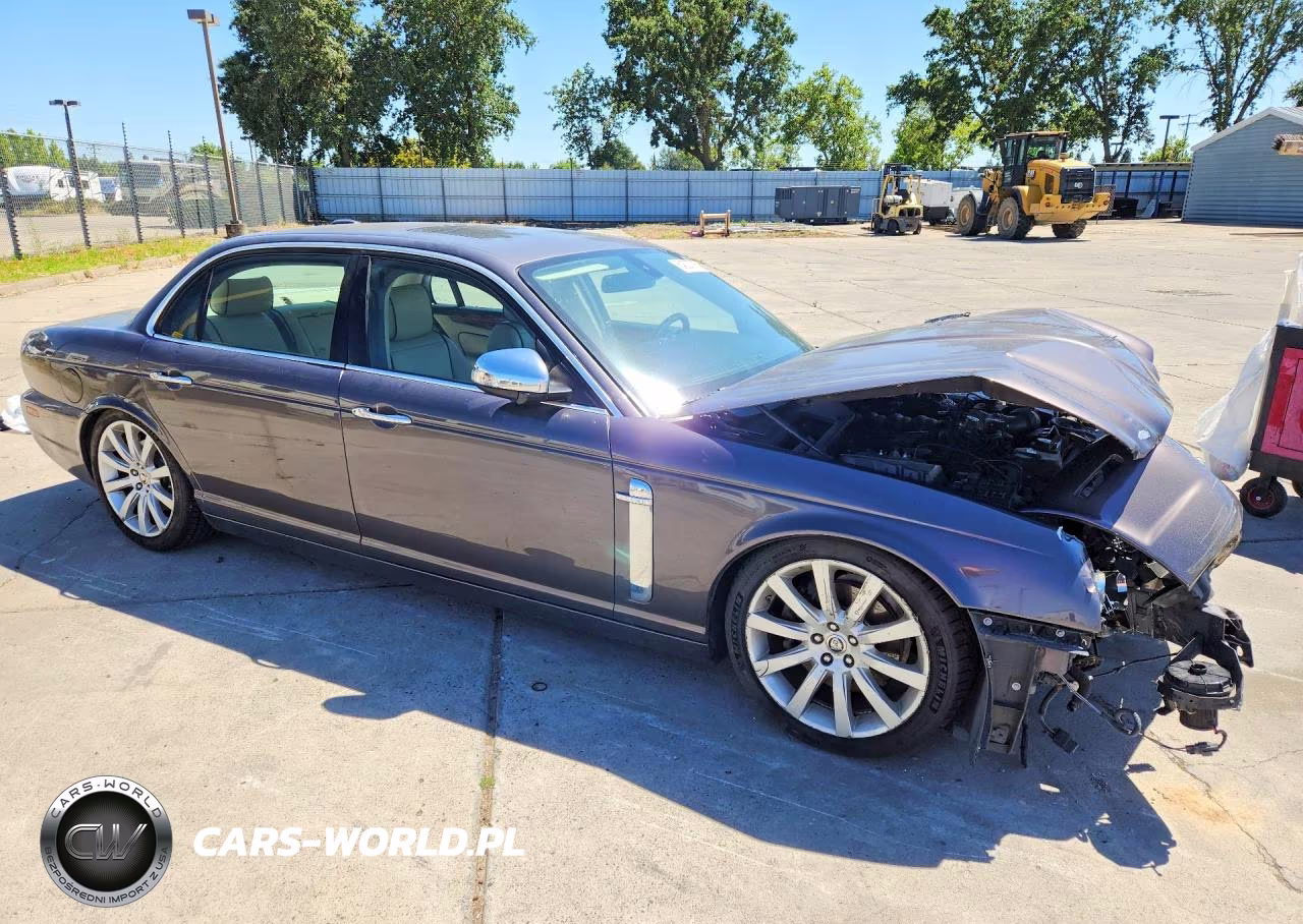 2008 Jaguar Xj Vanden Plas VIN:SAJWA82B08SH20620 - 4
