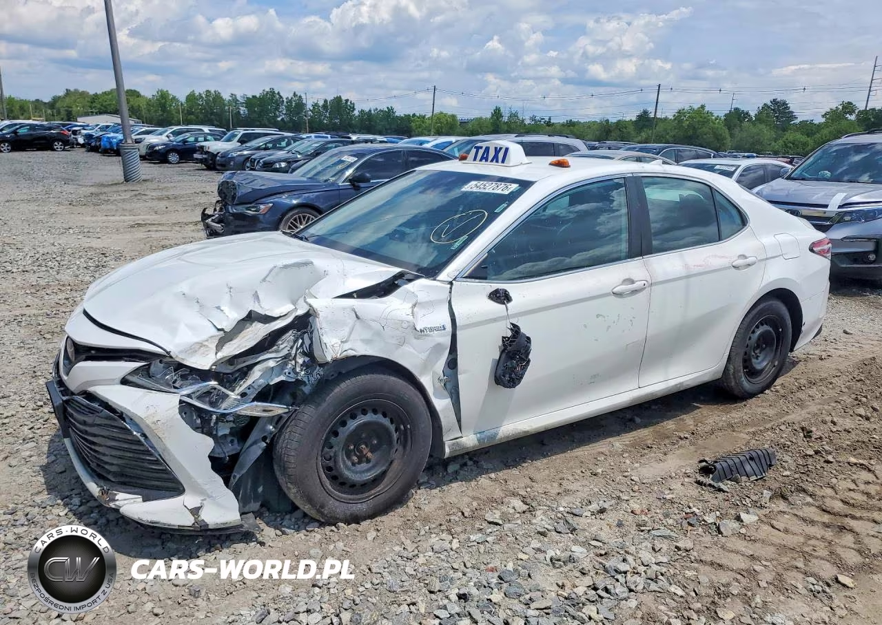 2019 Toyota Camry Le – zdjęcie 1 z 12