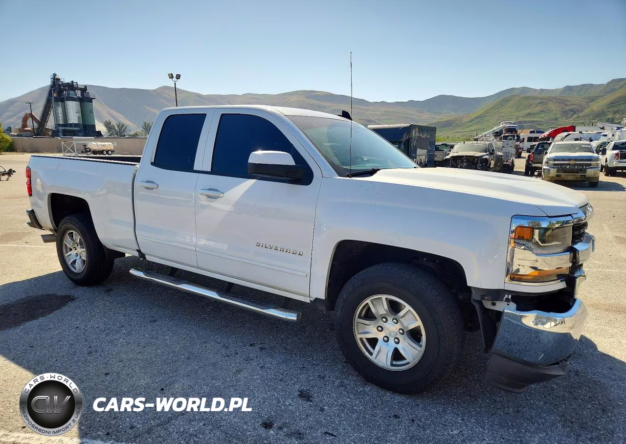 2018 Chevrolet Silverado C1500 Lt VIN:1GCRCREH4JZ182106 - 4