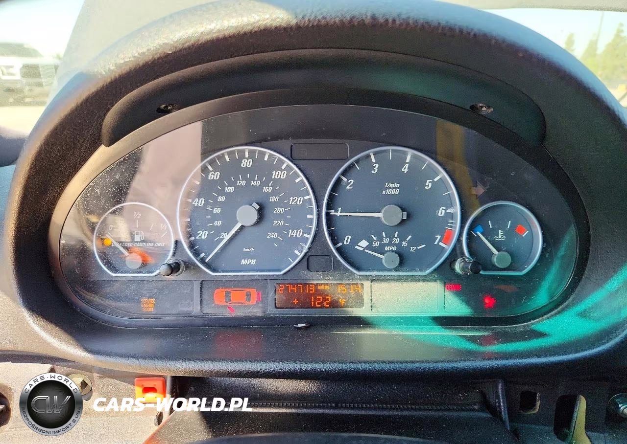 2003 BMW 325 Ci VIN:WBABN33443PJ98133 - 9