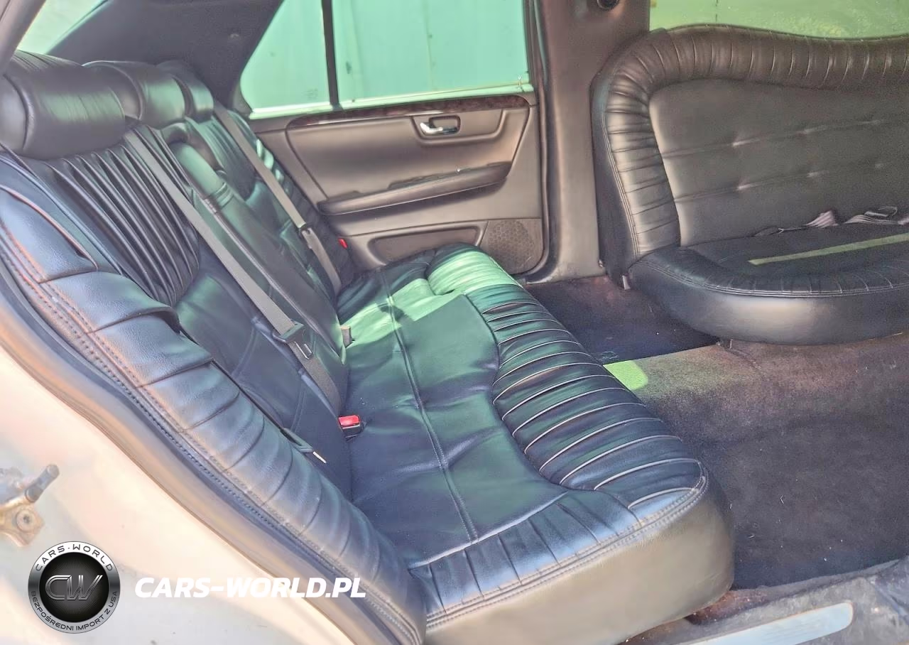 2011 Cadillac Professional Chassis VIN:1GE9K9C61BU550087 - 11