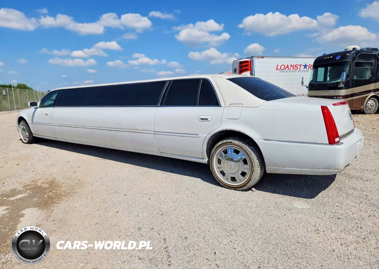 2011 Cadillac Professional Chassis VIN:1GE9K9C61BU550087 - 2