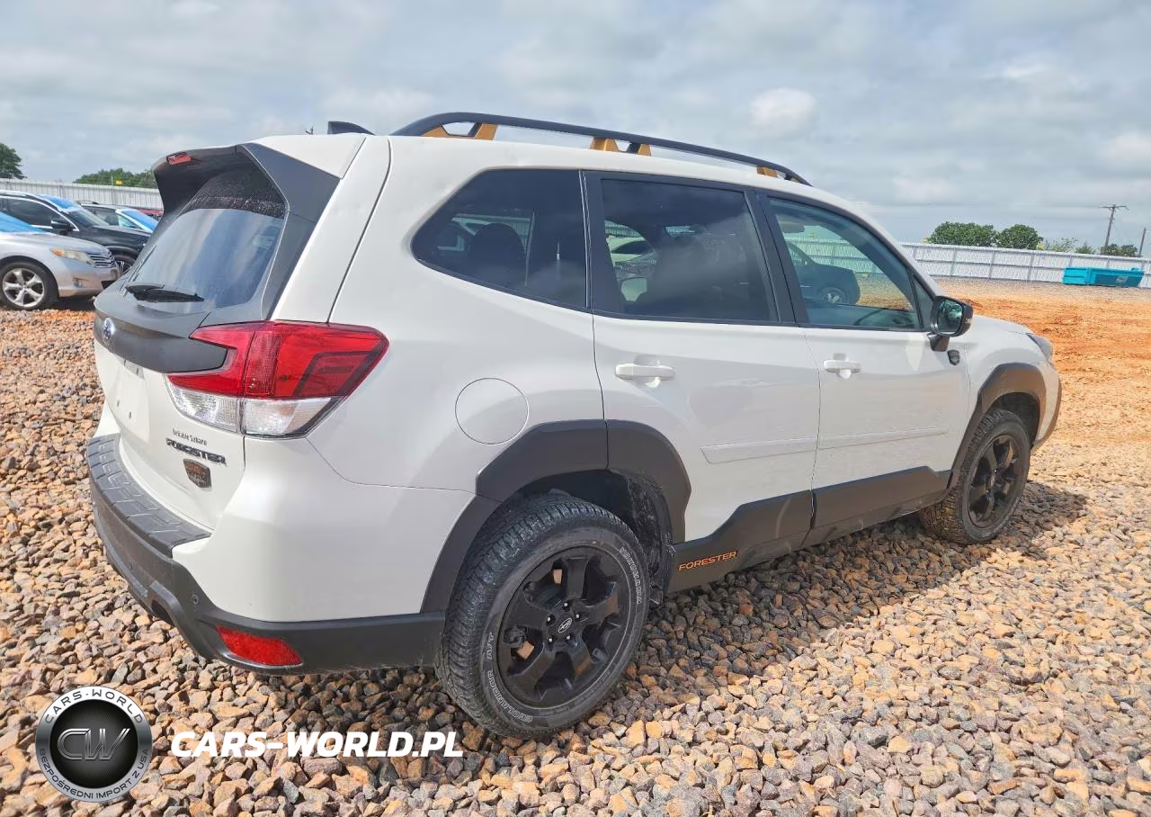 2024 Subaru Forester VIN:JF2SKAJC6RH525677 - 3