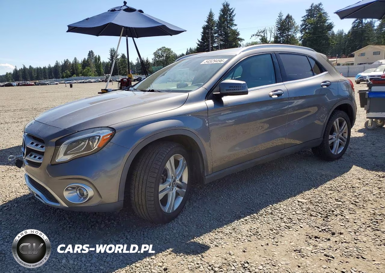MERCEDES-BENZ GLA 250 4M