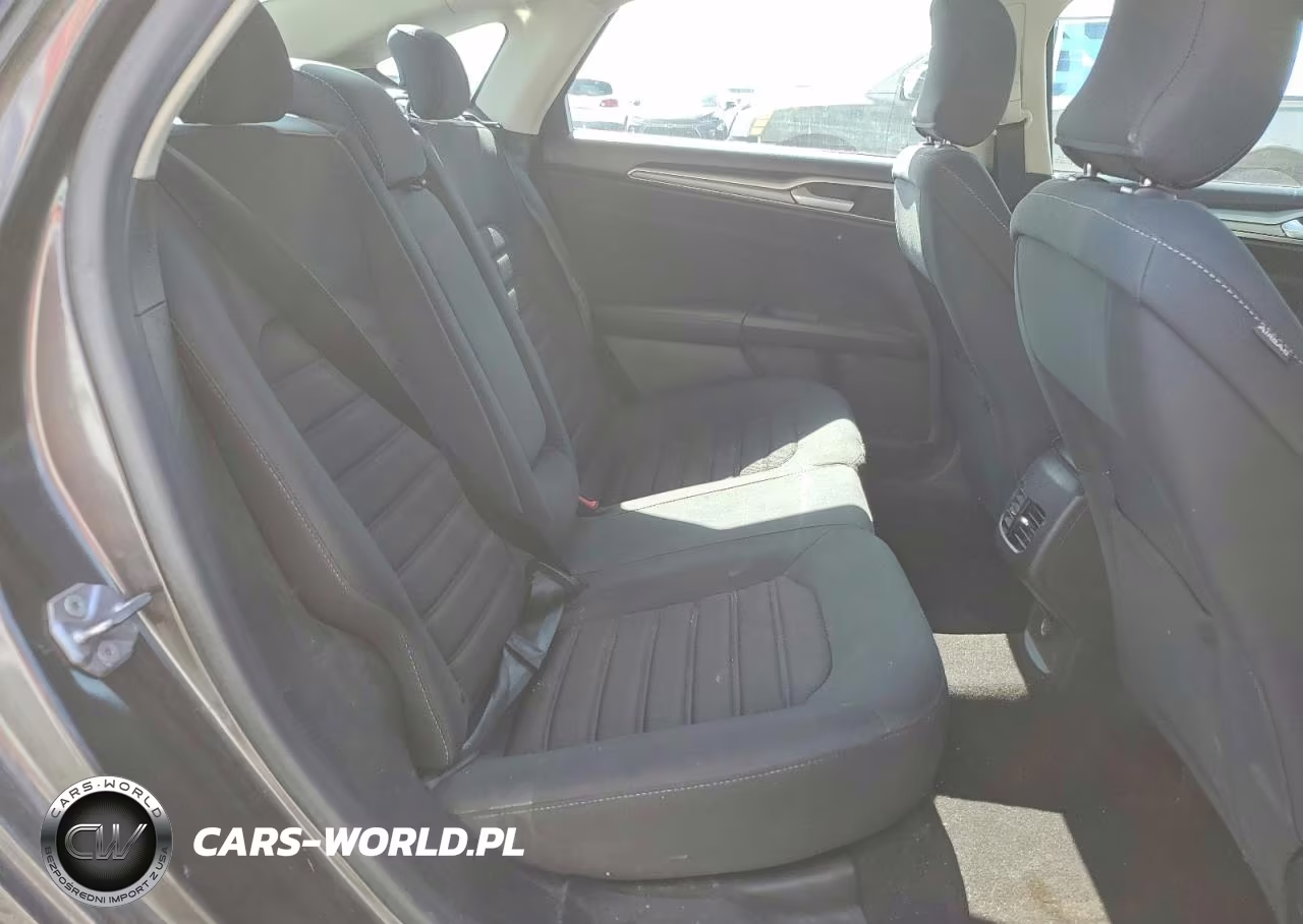 2019 Ford Fusion Se VIN:3FA6P0HD4KR186342 - 10