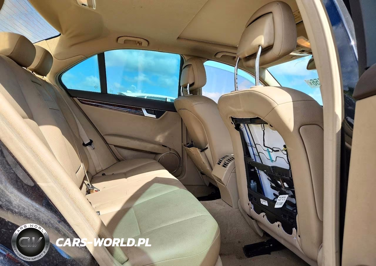2014 Mercedes-Benz C 250 VIN:WDDGF4HBXEG233768 - 10