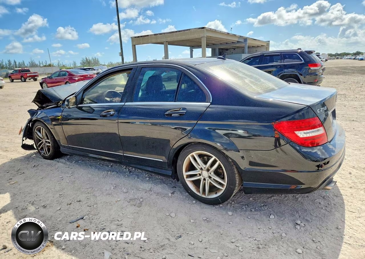 2014 Mercedes-Benz C 250 VIN:WDDGF4HBXEG233768 - 2