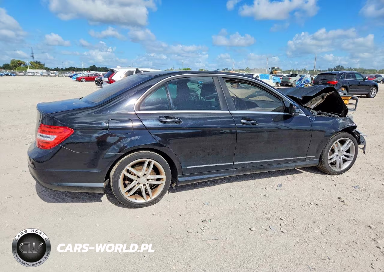2014 Mercedes-Benz C 250 VIN:WDDGF4HBXEG233768 - 3