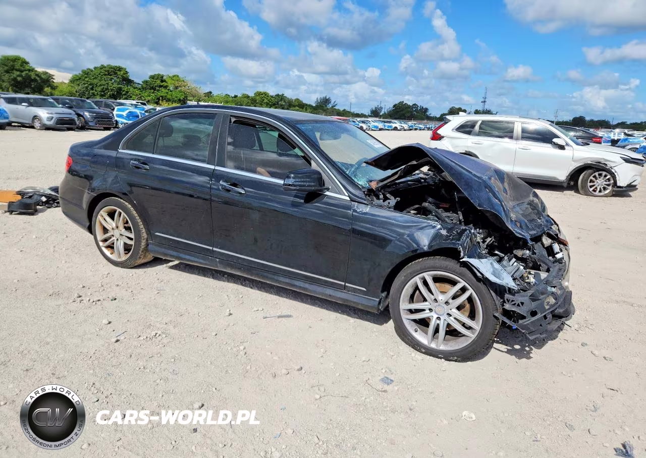 2014 Mercedes-Benz C 250 VIN:WDDGF4HBXEG233768 - 4