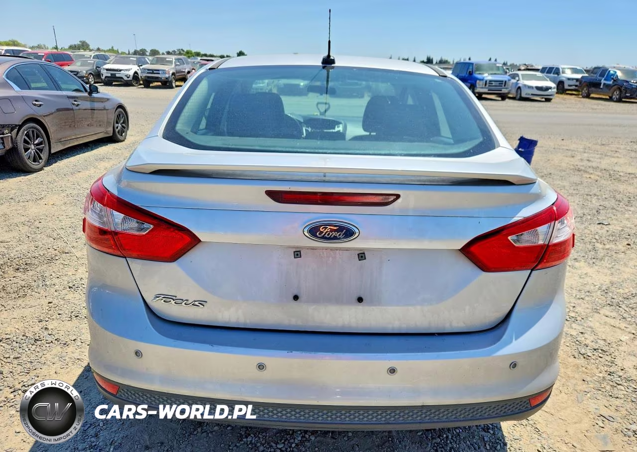 2014 Ford Focus Se VIN:1FADP3F29EL375355 - 6