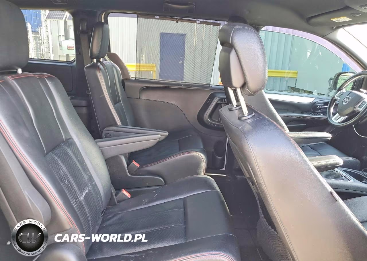 2018 Dodge Grand Caravan Gt VIN:2C4RDGEG4JR335621 - 11