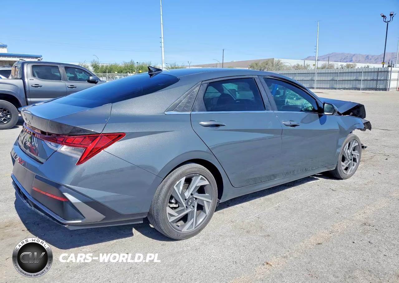 2024 Hyundai Elantra Sel VIN:KMHLS4DG4RU652756 - 3