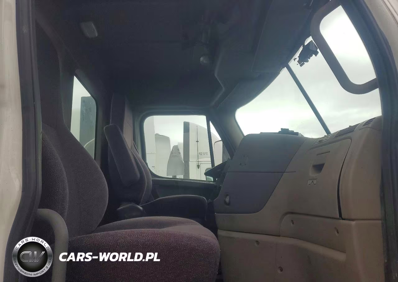 2017 Freightliner Cascadia 113 Semi Truck VIN:3AKBGADV9HSJD0569 - 5