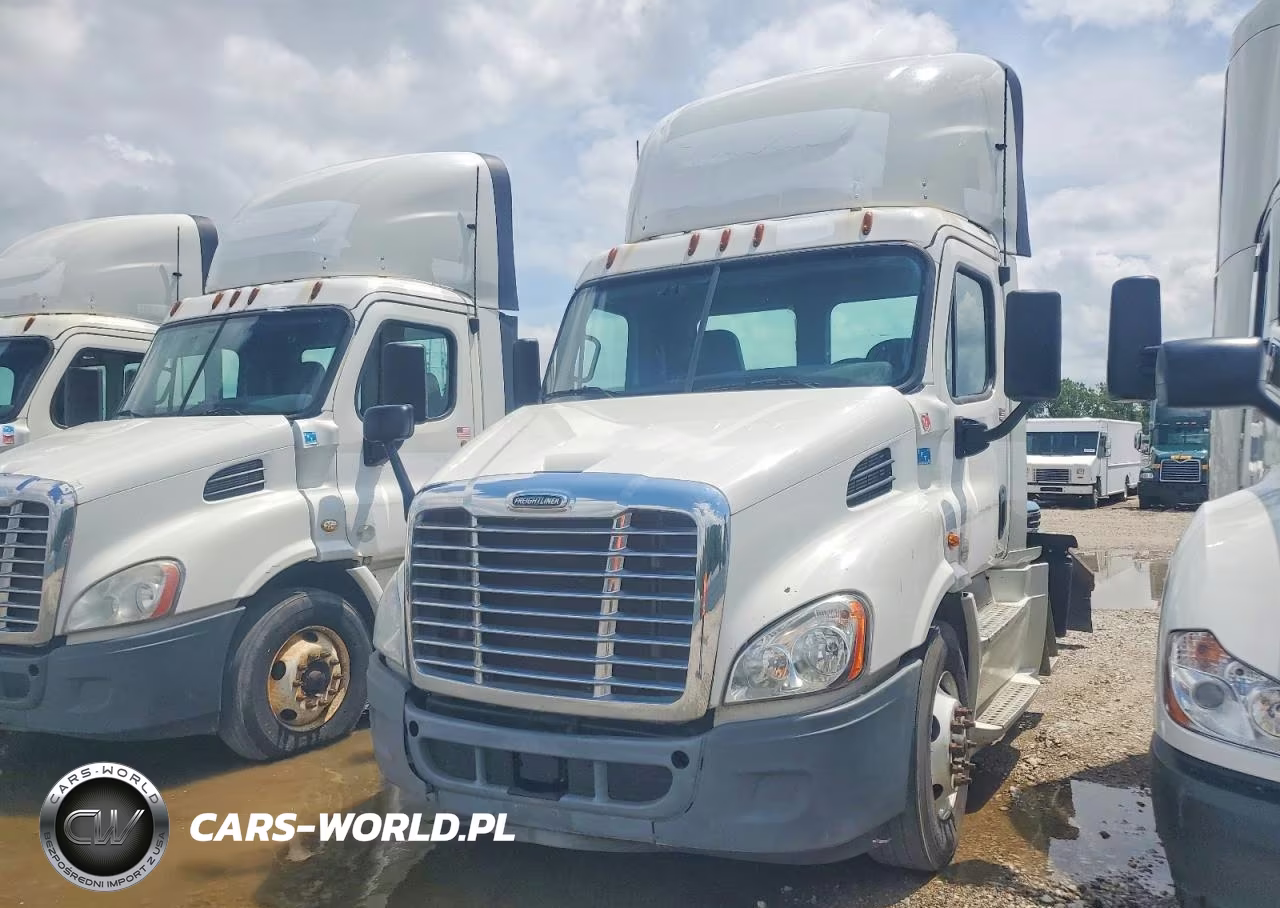 2016 Freightliner Cascadia 113 Semi Truck VIN:3AKBGADV8GSHB2471 - 2