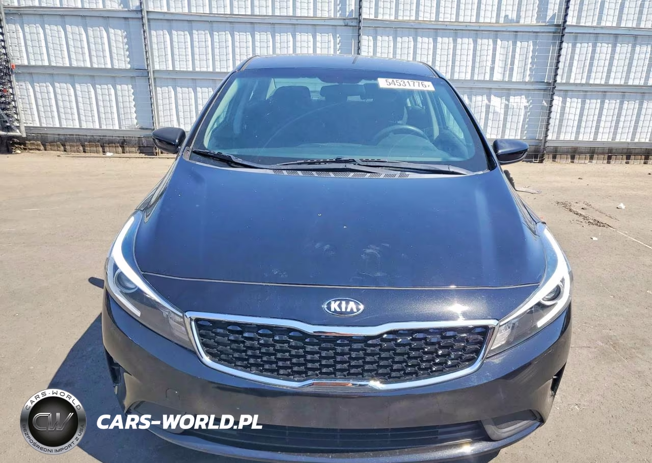 2017 Kia Forte VIN:3KPFK4A73HE152879 - 5