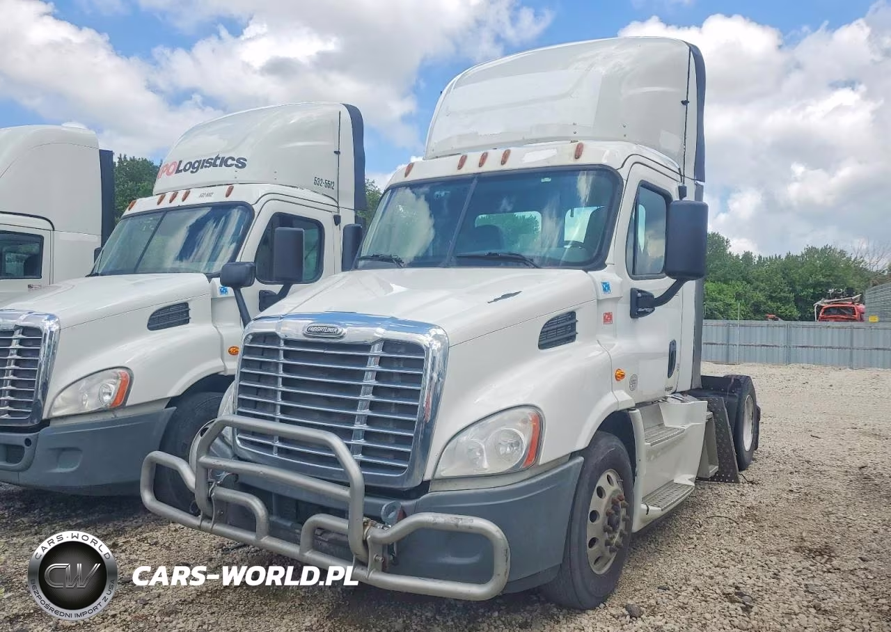 2015 Freightliner Cascadia Semi Truck VIN:3AKBGADV3FSGU9427 - 2