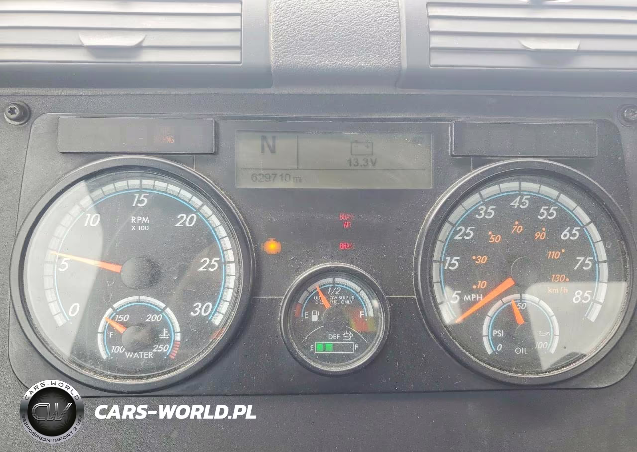 2015 Freightliner Cascadia Semi Truck VIN:3AKBGADV2FSGU9449 - 8