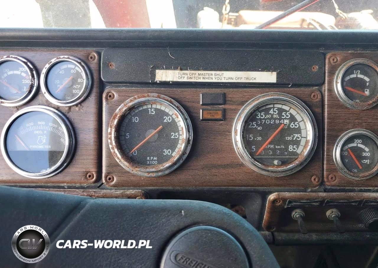 2000 Freightliner Conventional Fld120 VIN:1FVNFWEB5YLB89716 - 8
