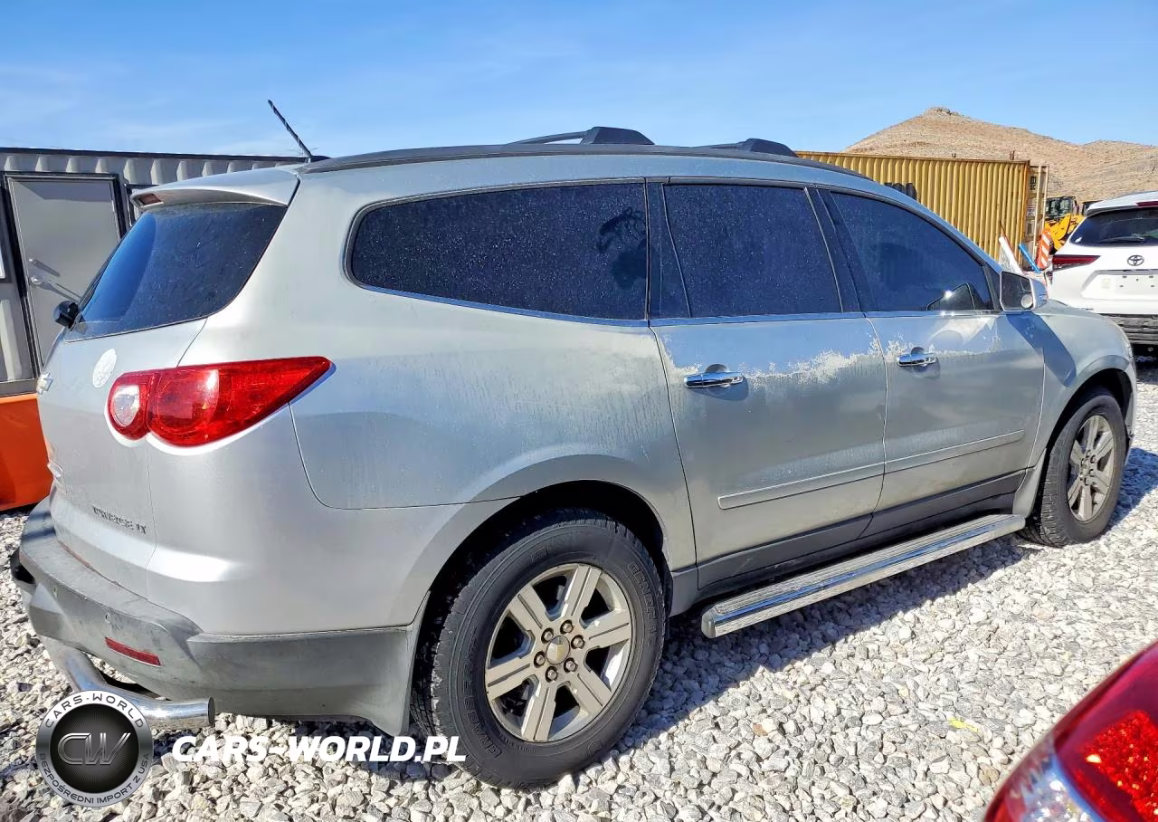 2011 Chevrolet Traverse Lt VIN:1GNKVGED8BJ179424 - 3