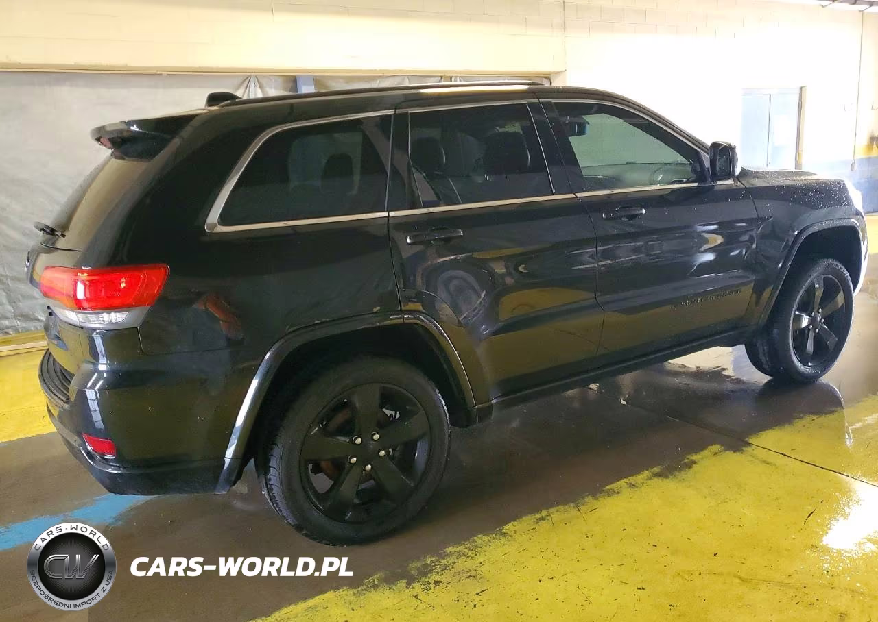 2015 Jeep Grand Cherokee Laredo VIN:1C4RJFAG6FC708456 - 3