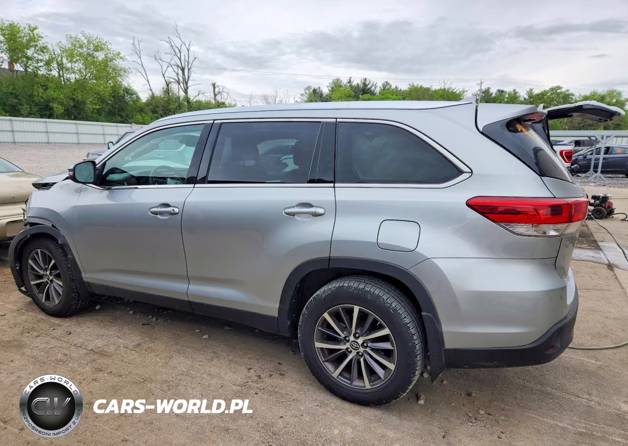 2019 Toyota Highlander Xle VIN:5TDJZRFH3KS595132 - 2